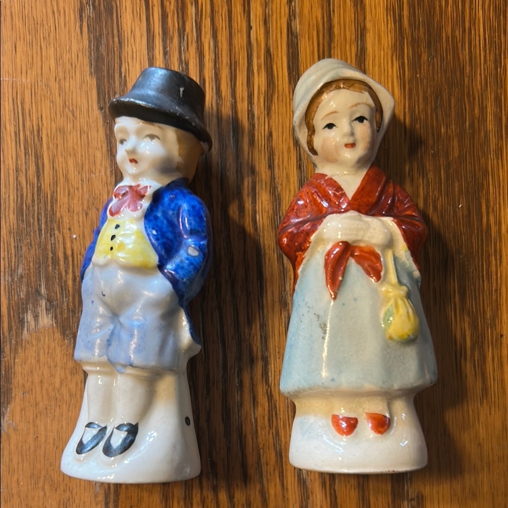 Vtg Vintage Charming Vintage Couple occupied, Japan, salt and pepper shakers